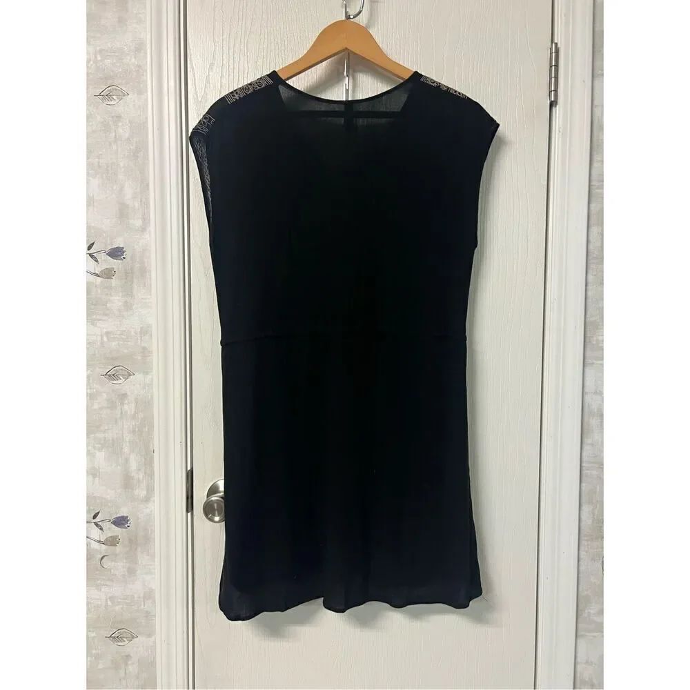 Entro Dress - Picture 2 of 4